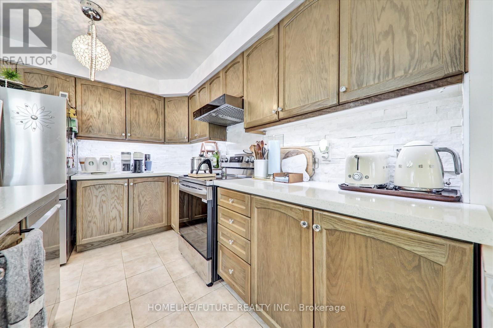 2 Clowes Street, Ajax, Ontario  L1Z 0K9 - Photo 22 - E12392336