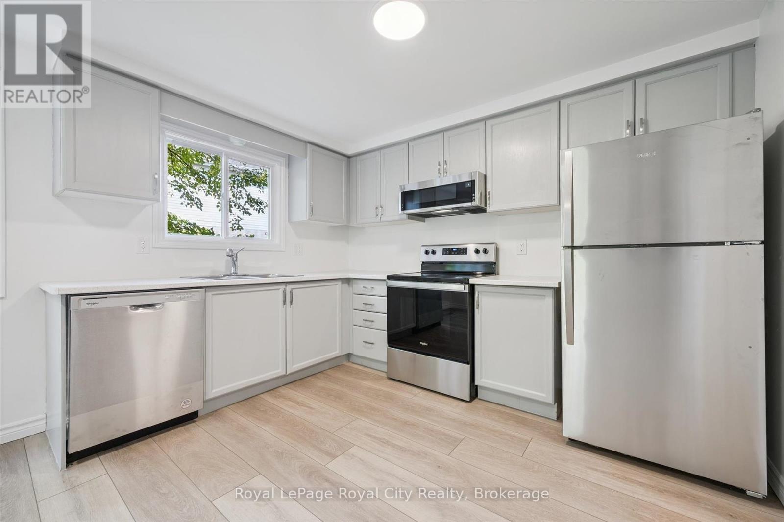 43 Koch Drive, Guelph, Ontario  N1G 4G6 - Photo 11 - X12392407