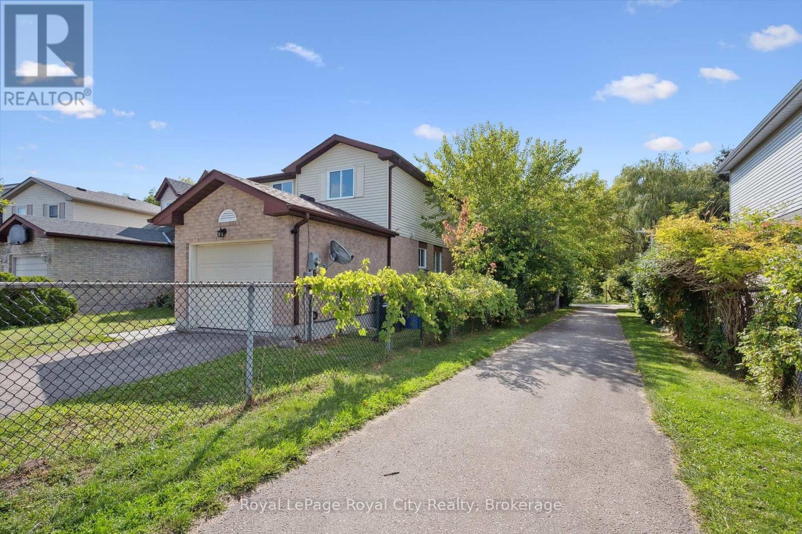 43 Koch Drive, Guelph, Ontario  N1G 4G6 - Photo 2 - X12392407