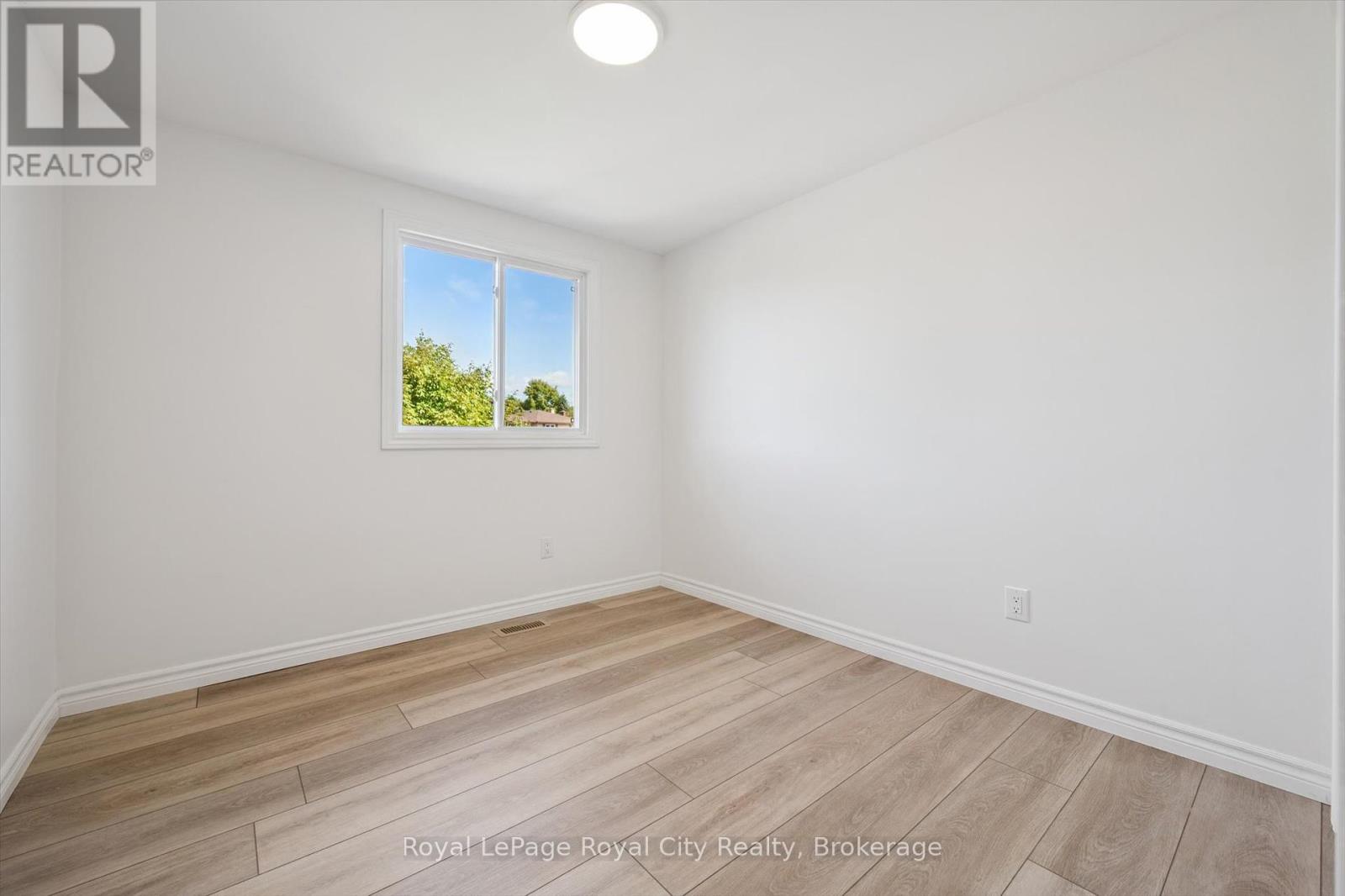 43 Koch Drive, Guelph, Ontario  N1G 4G6 - Photo 22 - X12392407