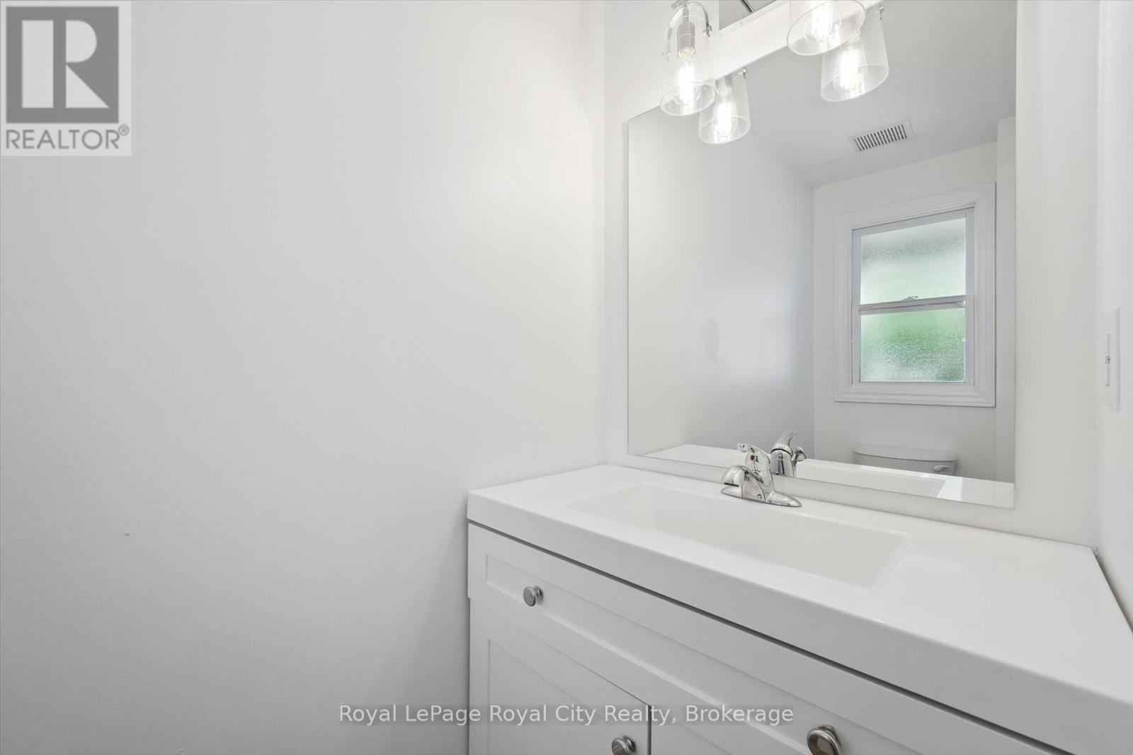 43 Koch Drive, Guelph, Ontario  N1G 4G6 - Photo 5 - X12392407