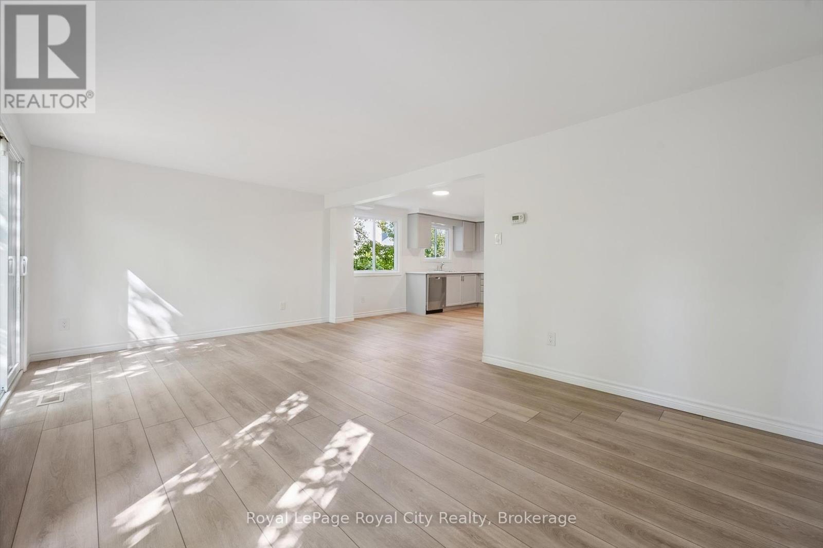 43 Koch Drive, Guelph, Ontario  N1G 4G6 - Photo 8 - X12392407