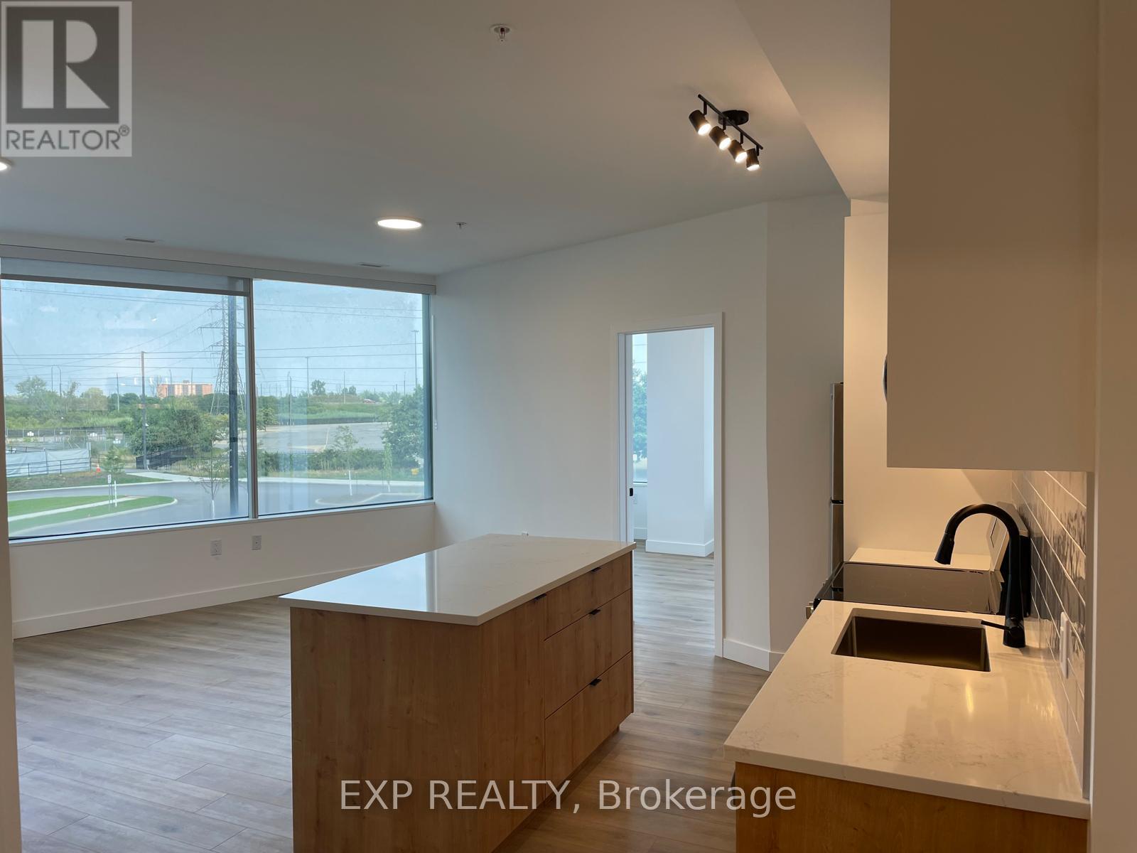 212 - 1600 James Naismith Drive, Ottawa, Ontario  K1B 5N8 - Photo 4 - X12335795