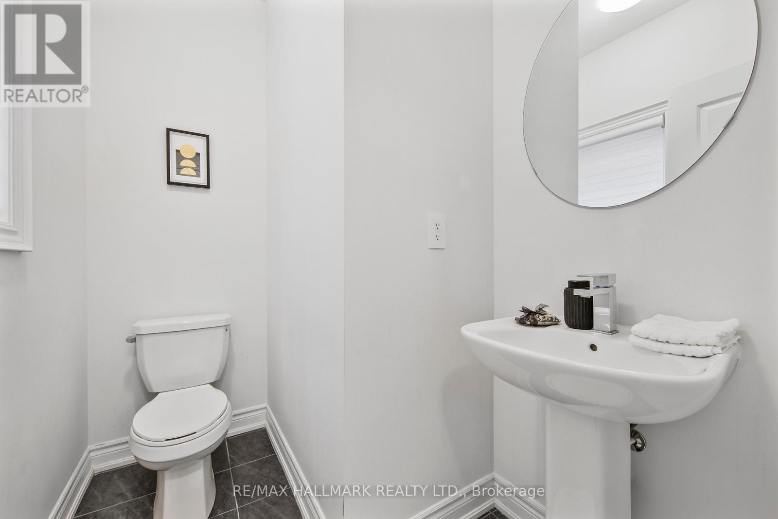 112 Carriage Shop Bend, East Gwillimbury, Ontario  L9N 0Y3 - Photo 40 - N12381982