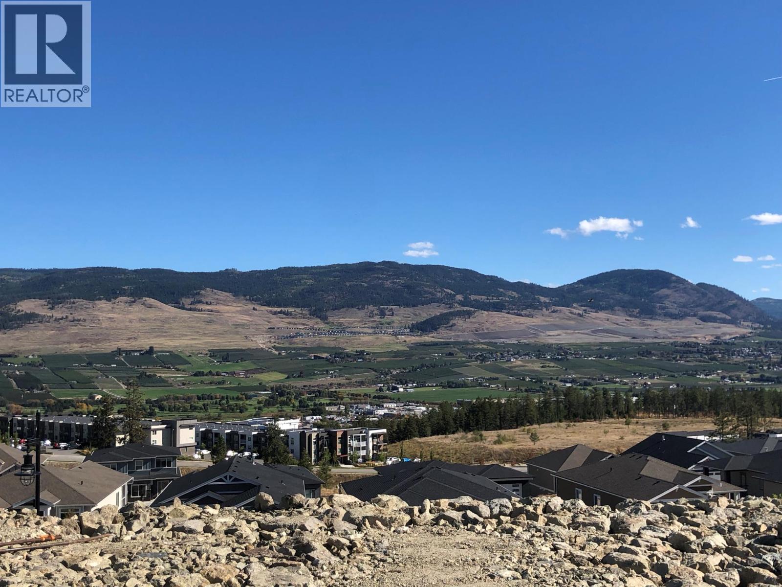 749 Carleton Street, Kelowna, British Columbia  V1V 0A8 - Photo 2 - 10362093