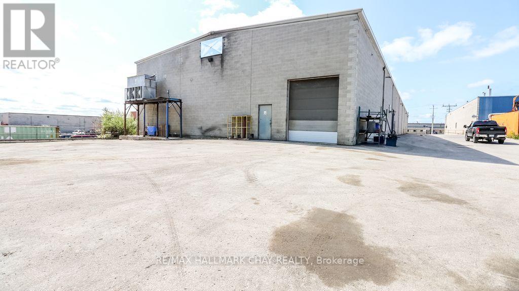 705 Bayview Drive, Barrie (0 East), Ontario  L4N 9A5 - Photo 26 - S12392359