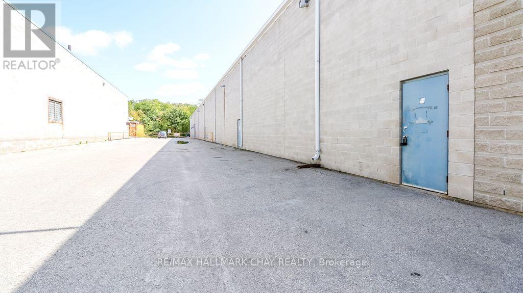 705 Bayview Drive, Barrie (0 East), Ontario  L4N 9A5 - Photo 27 - S12392359