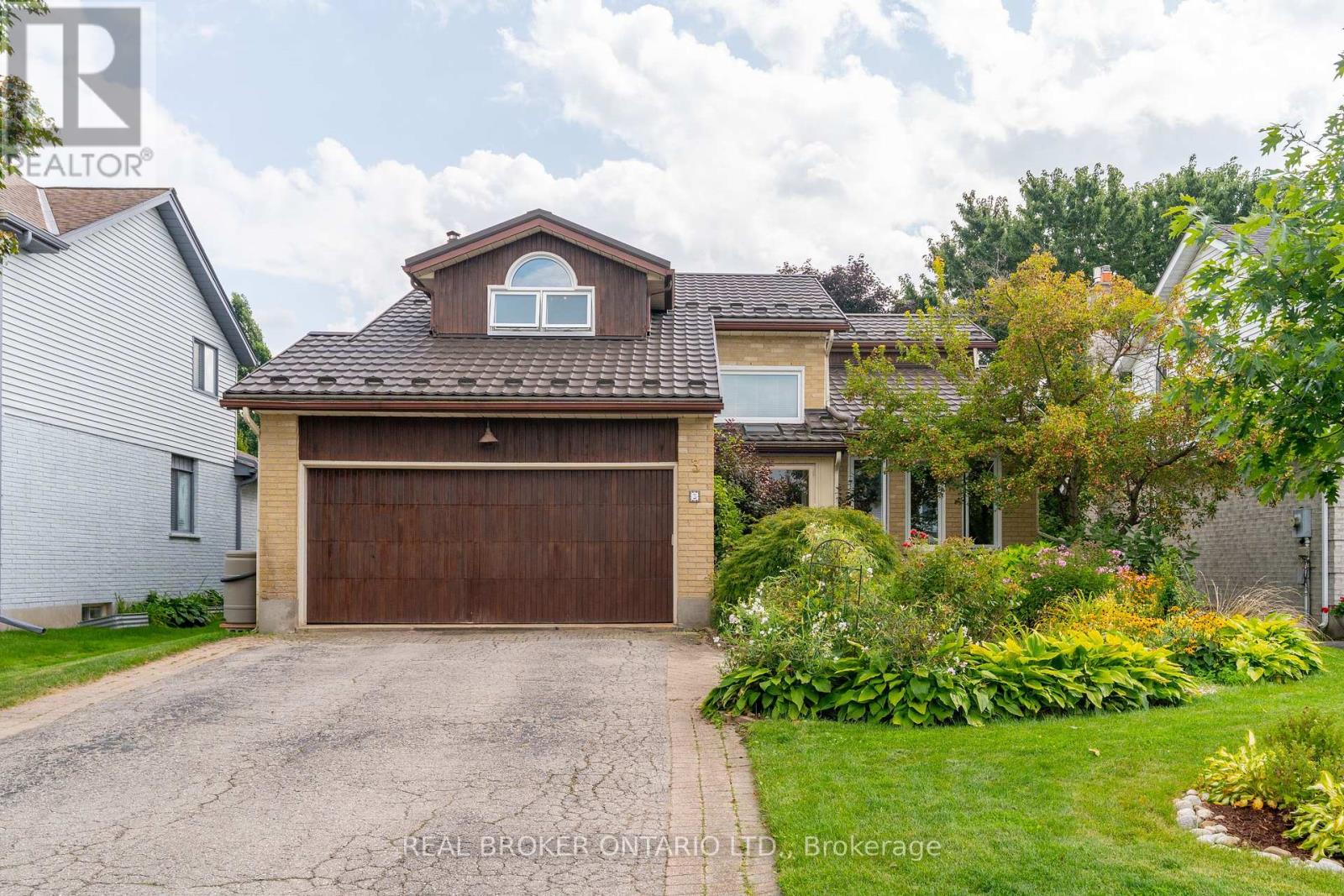 Property at 3 BROOKHAVEN COURT image 2