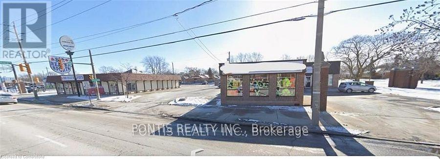 4255 4265-4275 Tecumseh Road E, Windsor, Ontario  N8W 1K2 - Photo 1 - X12392353