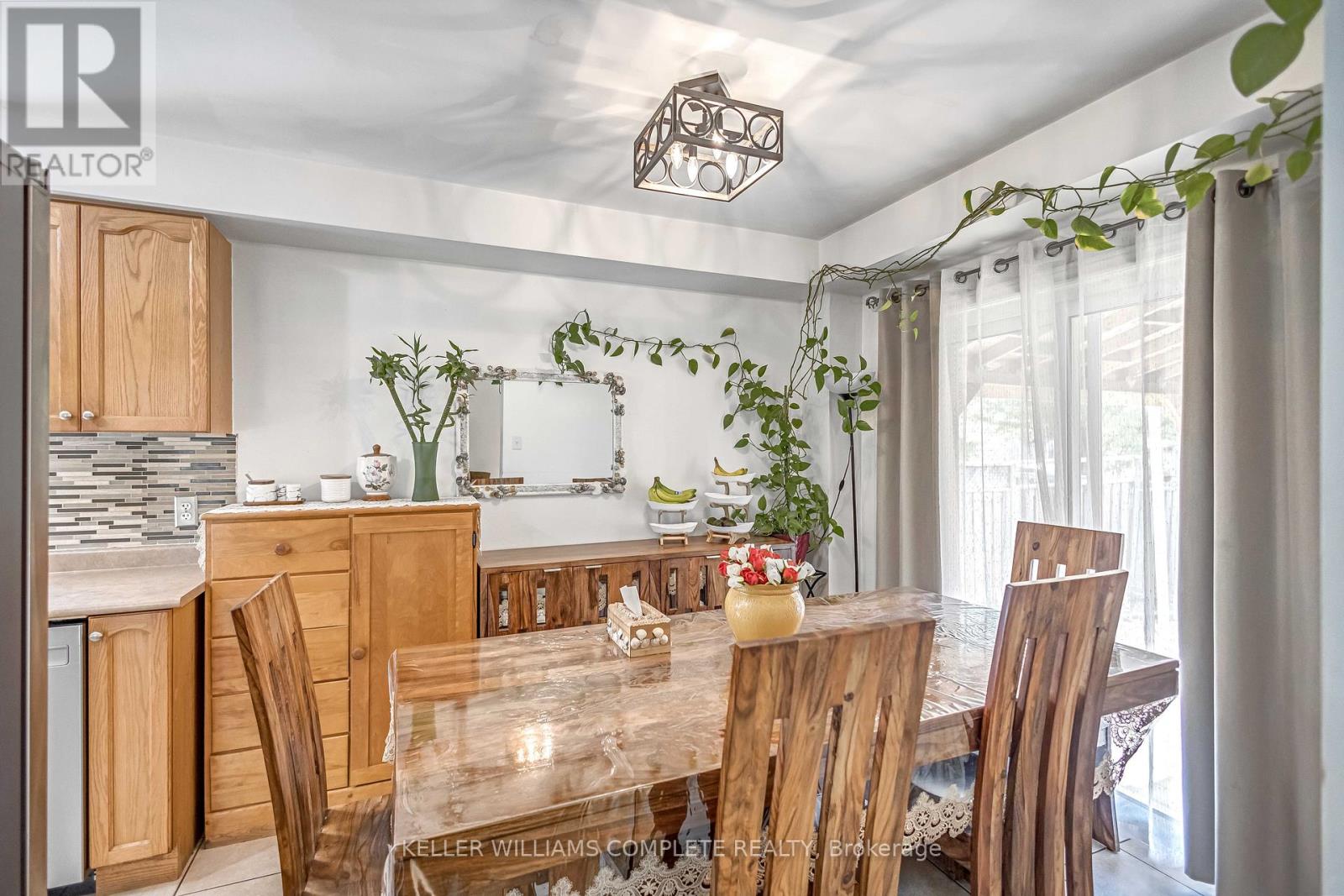 16 Jessica Street, Hamilton (Chappel), Ontario  L8W 4A3 - Photo 13 - X12392366