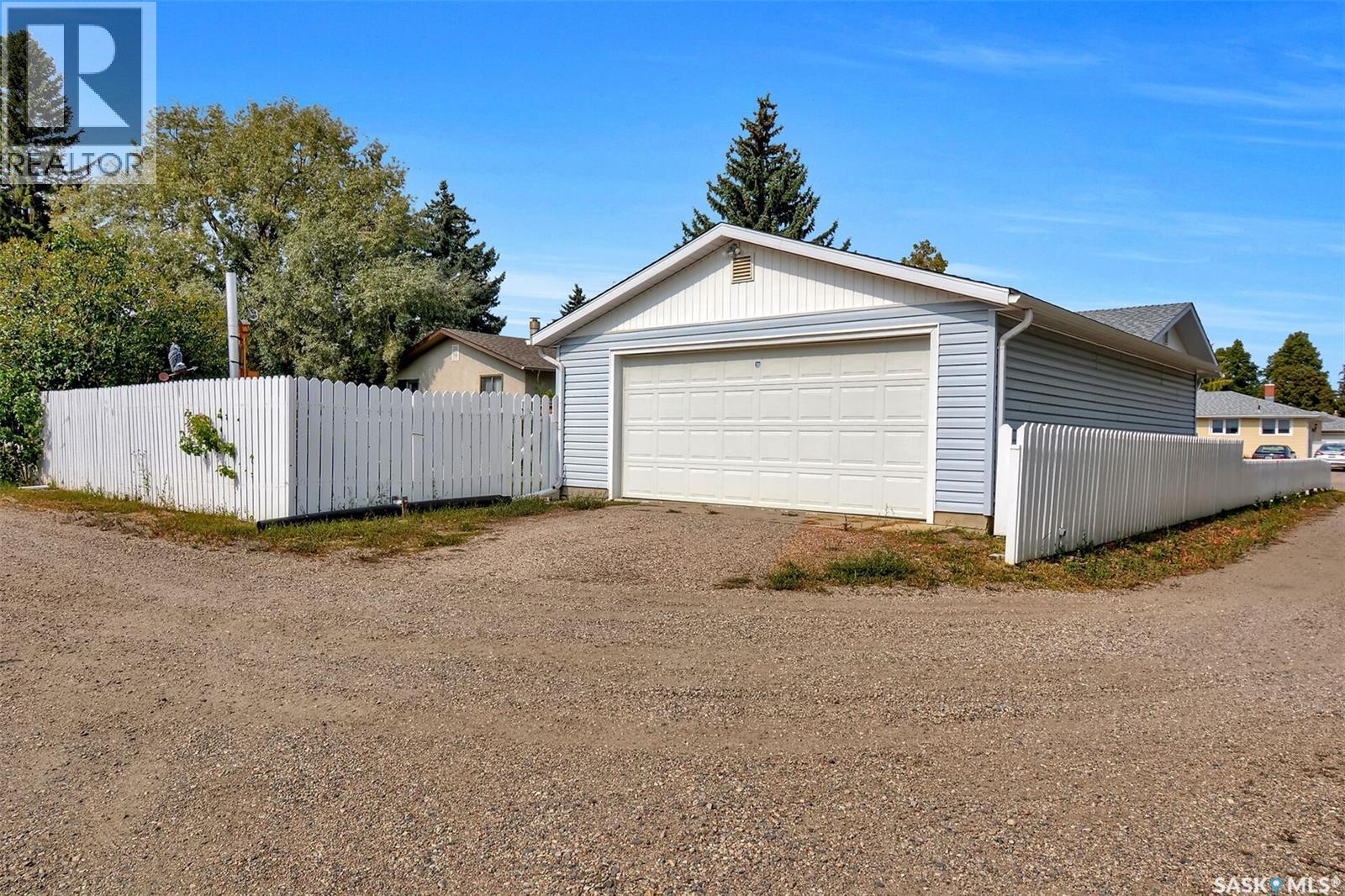 2938 Eastview, Saskatoon, Saskatchewan  S7J 3H9 - Photo 28 - SK017904