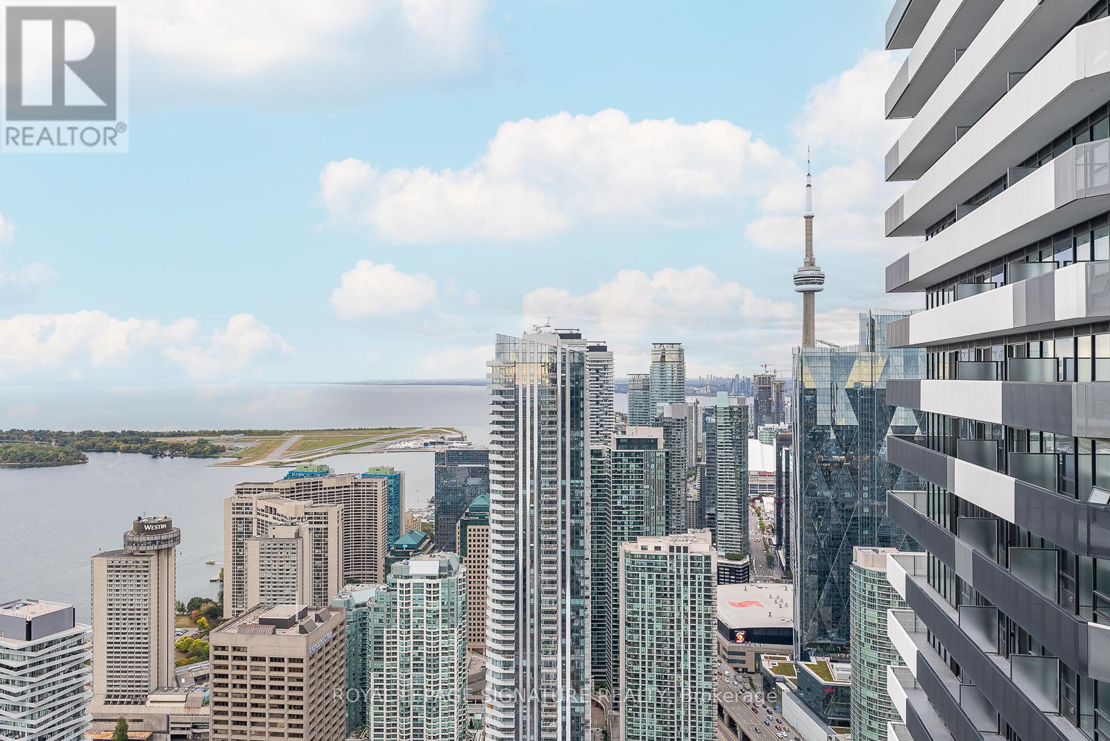 7312 - 138 Downes Street, Toronto, Ontario  M5E 0E4 - Photo 1 - C12392416