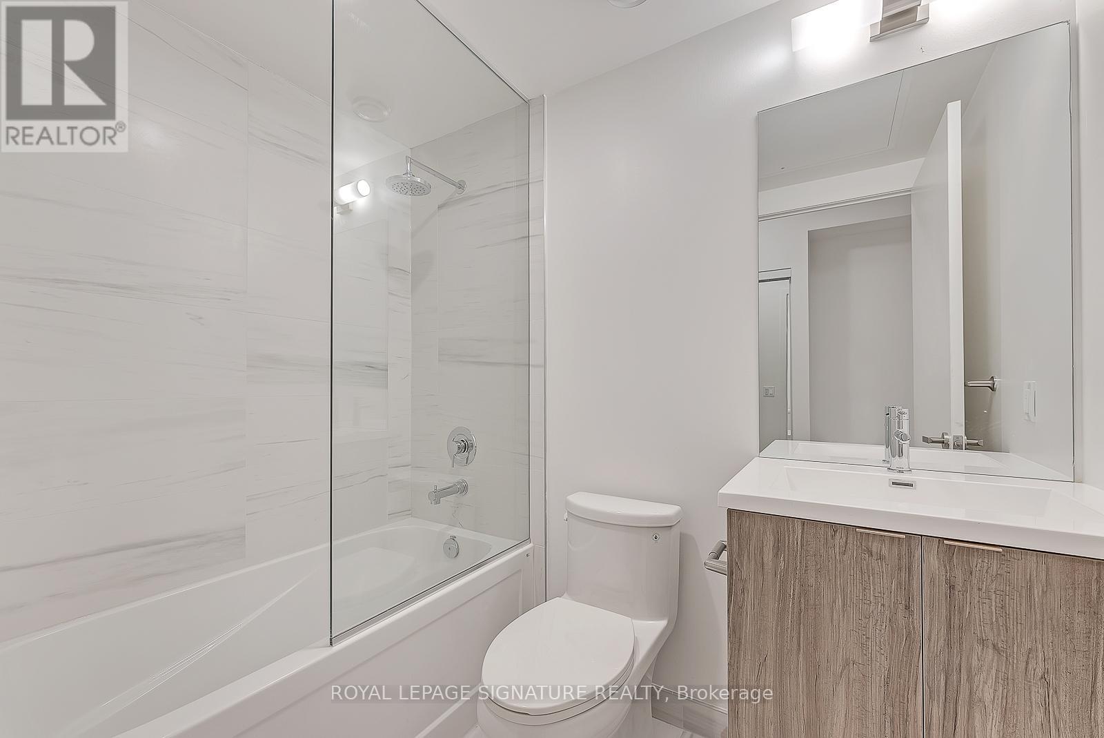 7312 - 138 Downes Street, Toronto, Ontario  M5E 0E4 - Photo 19 - C12392416