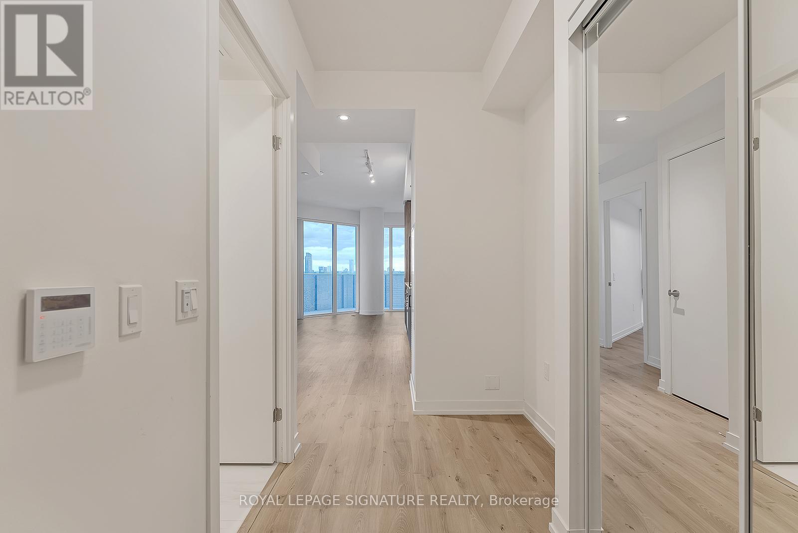 7312 - 138 Downes Street, Toronto, Ontario  M5E 0E4 - Photo 20 - C12392416