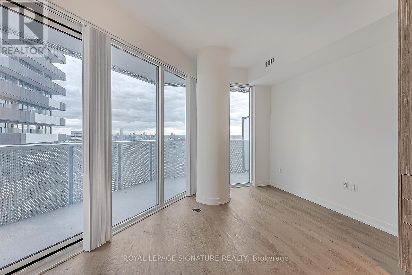 7312 - 138 Downes Street, Toronto, Ontario  M5E 0E4 - Photo 4 - C12392416