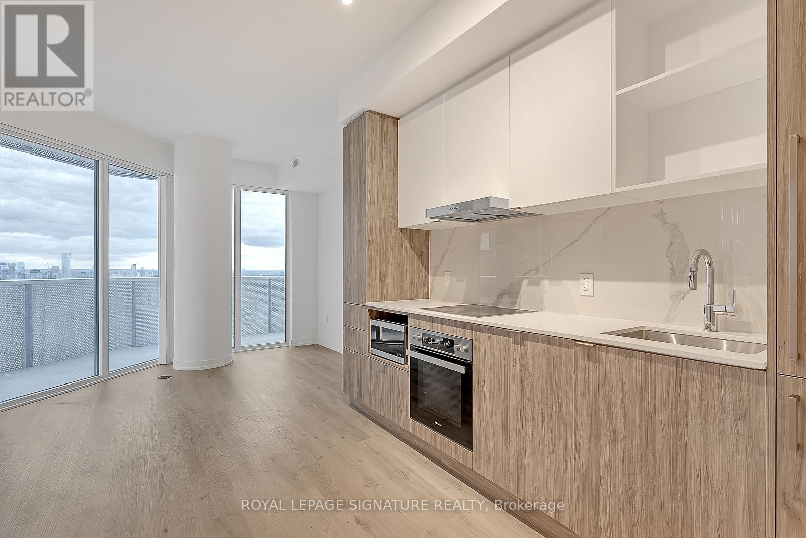 7312 - 138 Downes Street, Toronto, Ontario  M5E 0E4 - Photo 5 - C12392416