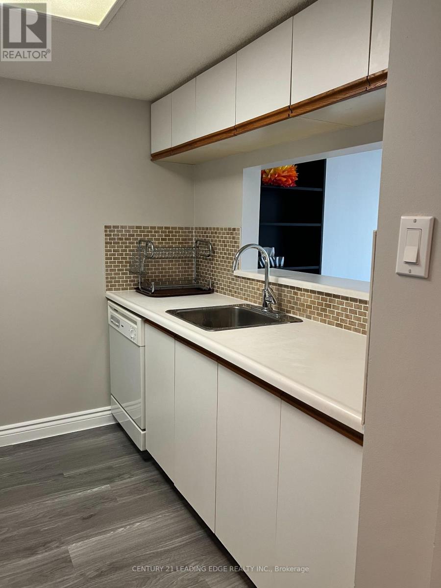 1002 - 150 Alton Towers Circle, Toronto, Ontario  M1V 4X7 - Photo 3 - E12390404