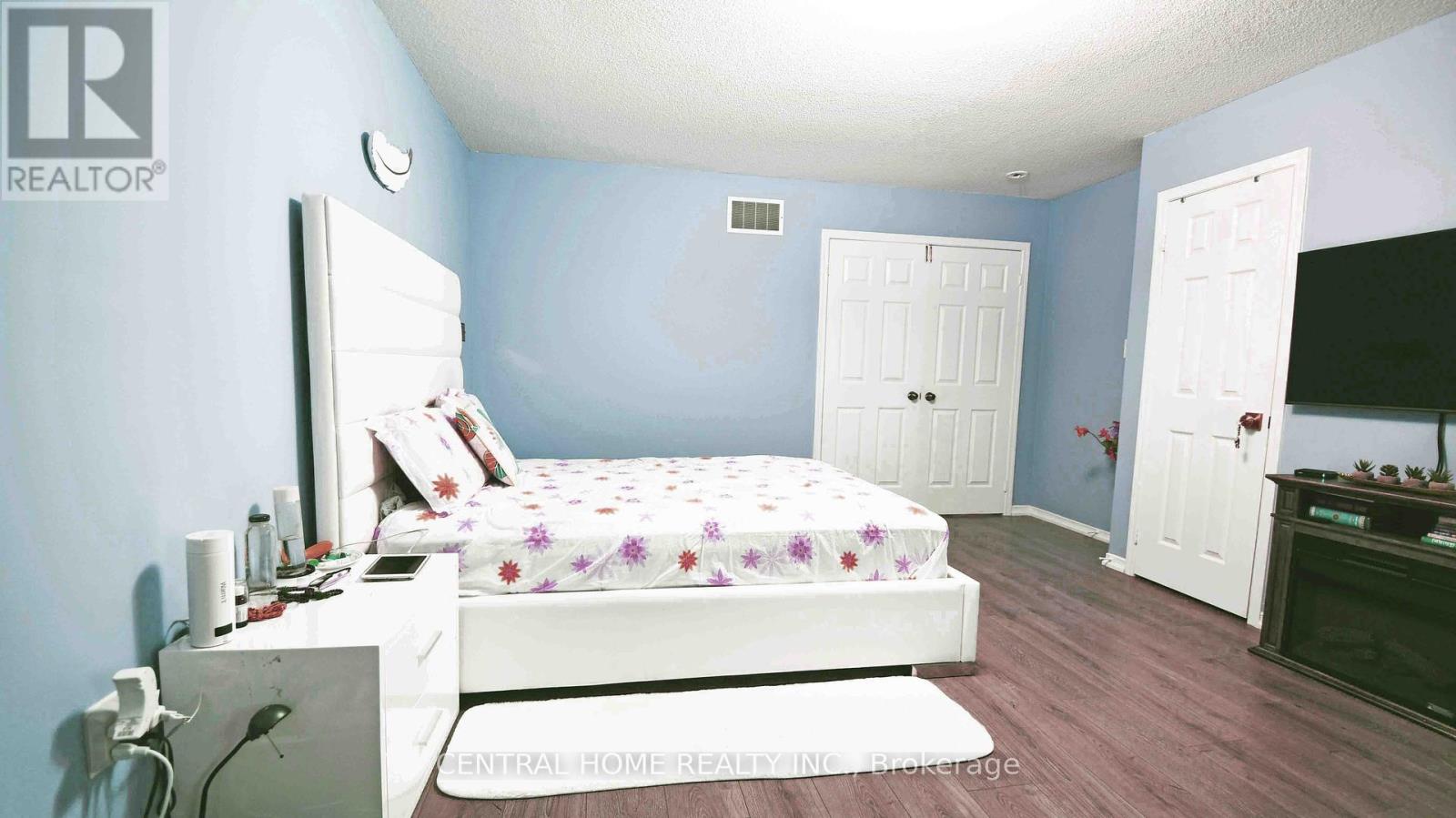 25 Camilleri Road, Ajax (Central East), Ontario  L1Z 0T2 - Photo 5 - E12390393