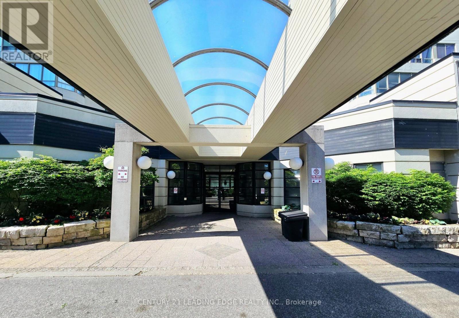 1002 - 150 Alton Towers Circle, Toronto, Ontario  M1V 4X7 - Photo 2 - E12390404