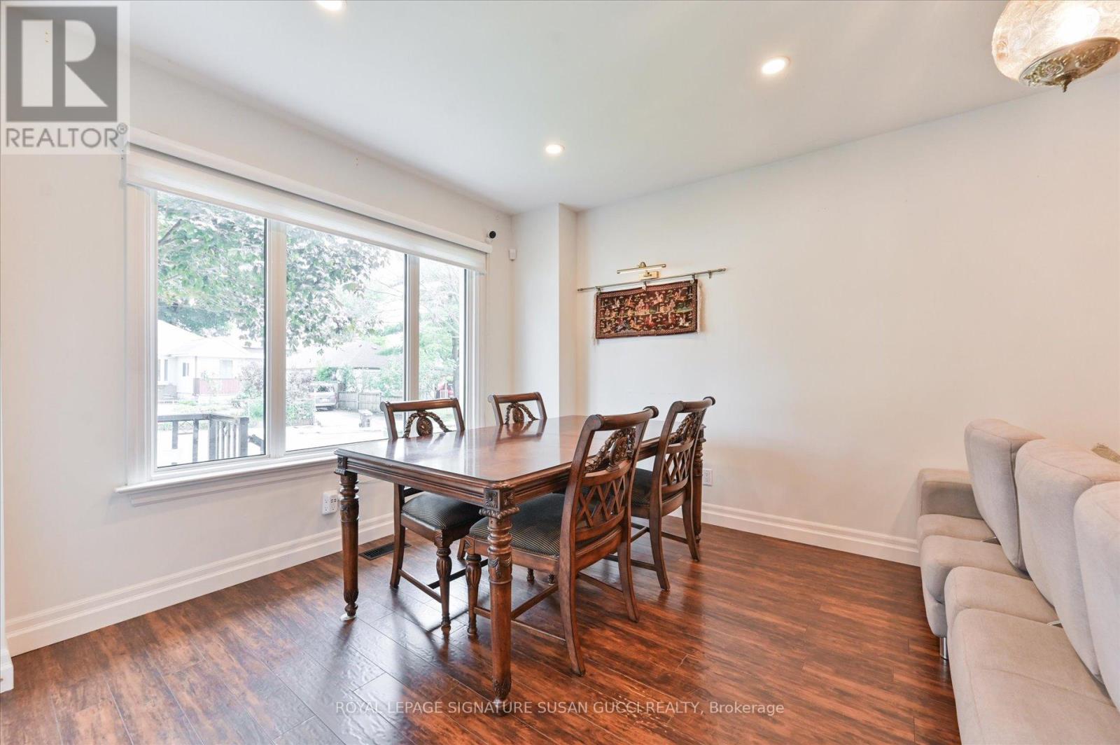 94 Meighen Avenue, Toronto (O'connor-Parkview), Ontario  M4B 2H7 - Photo 6 - E12392463
