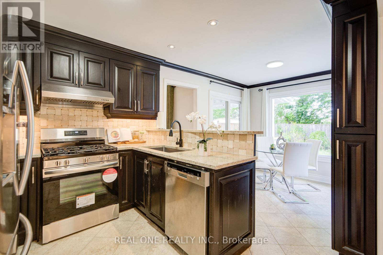 58 Elson Street, Markham (Middlefield), Ontario  L3S 1Y7 - Photo 22 - N12371862