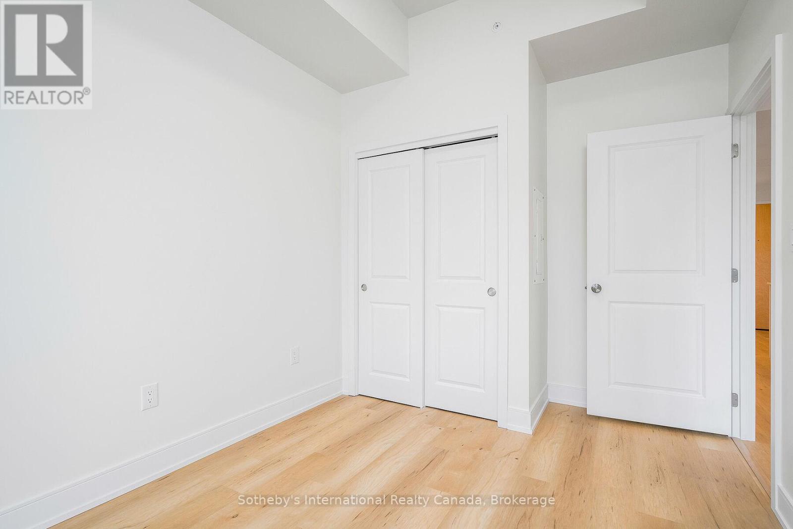 221 - 121 Mary Street, Clearview (Creemore), Ontario  L0M 1G0 - Photo 15 - S12392556