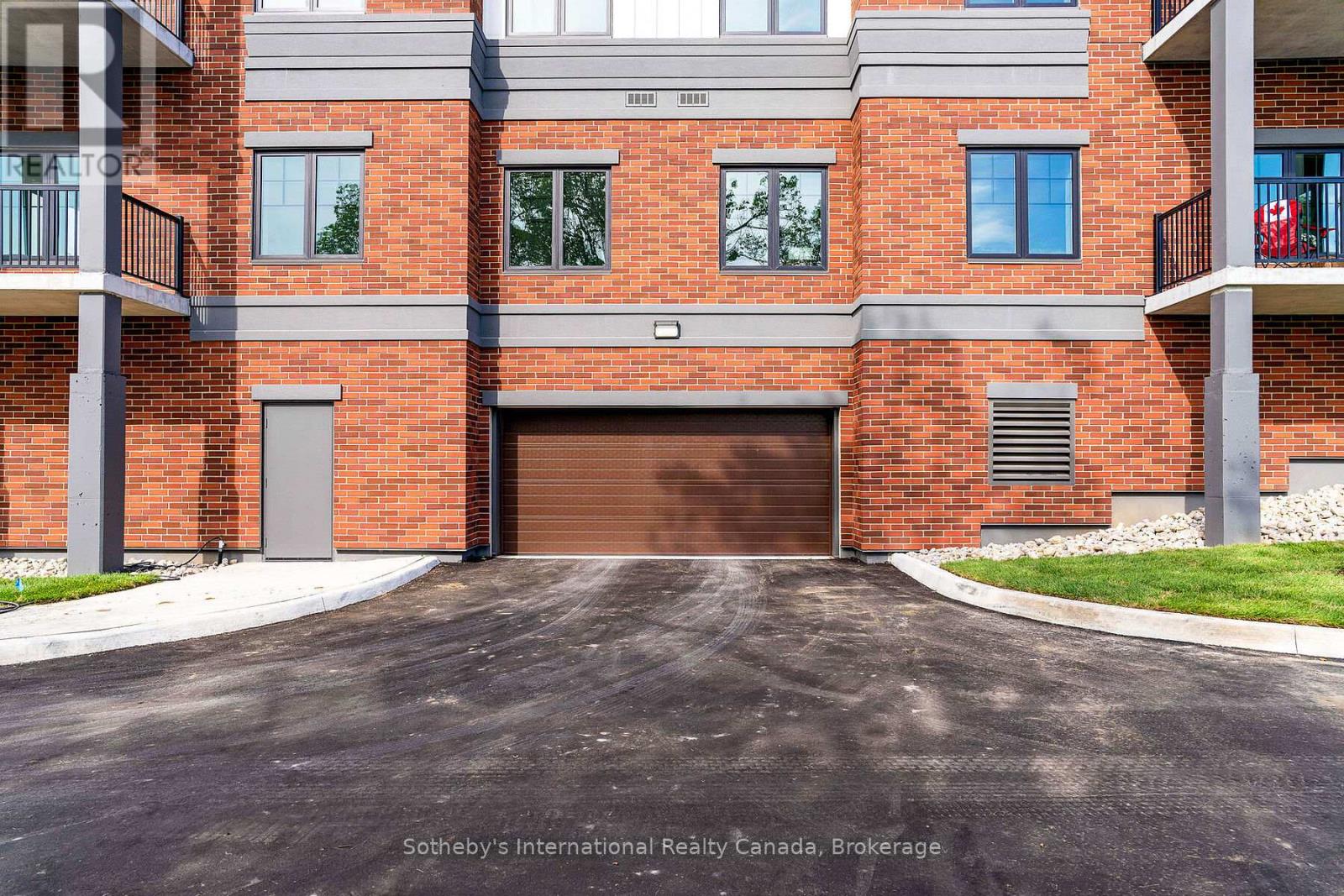 221 - 121 Mary Street, Clearview (Creemore), Ontario  L0M 1G0 - Photo 32 - S12392556