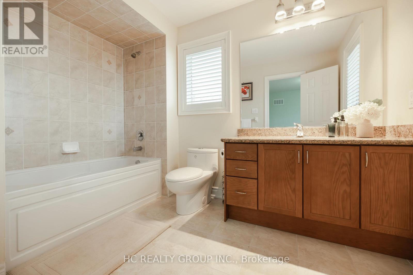 196 Kentland Street, Markham, Ontario  L6E 0K9 - Photo 41 - N12390327