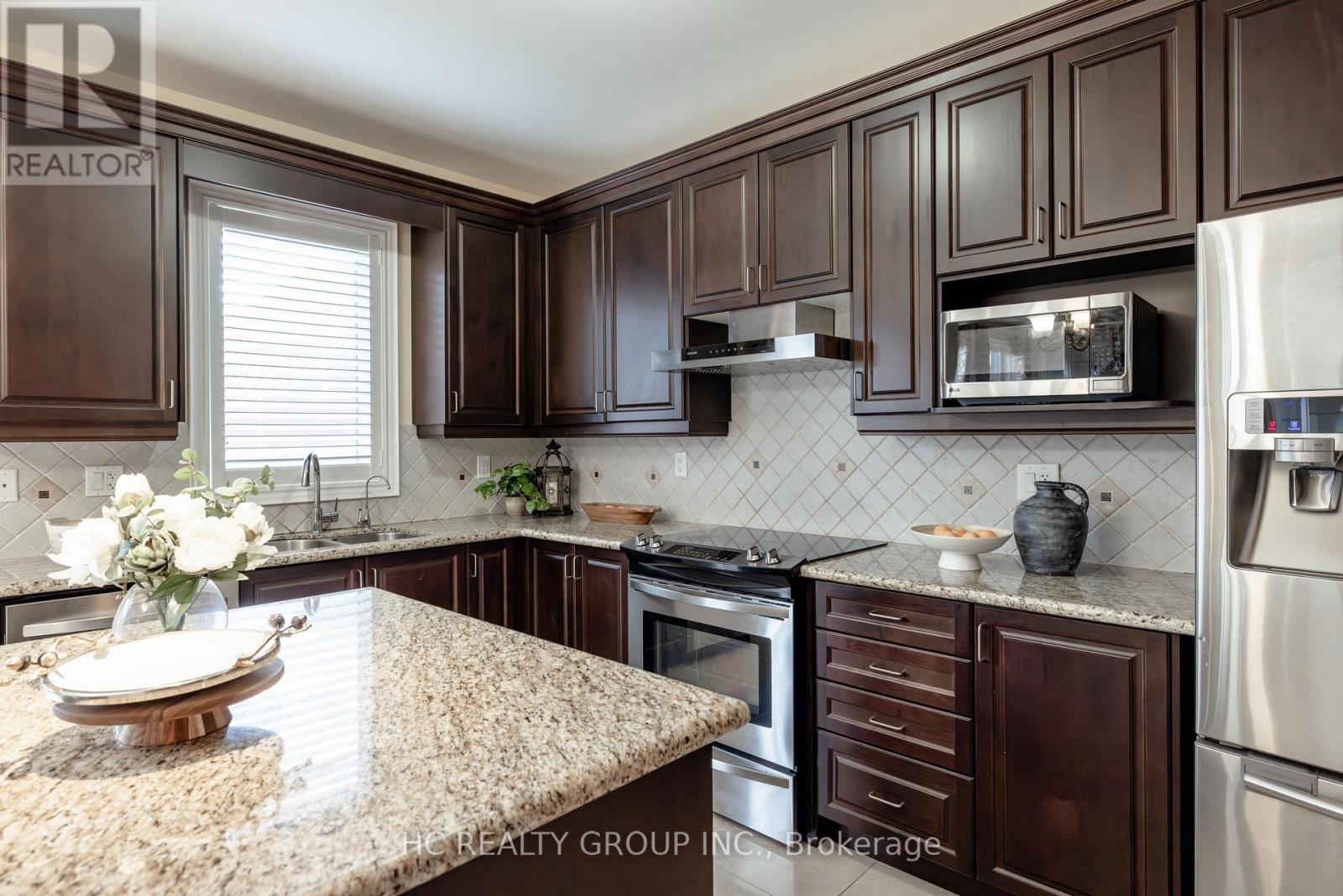 196 Kentland Street, Markham, Ontario  L6E 0K9 - Photo 23 - N12390327