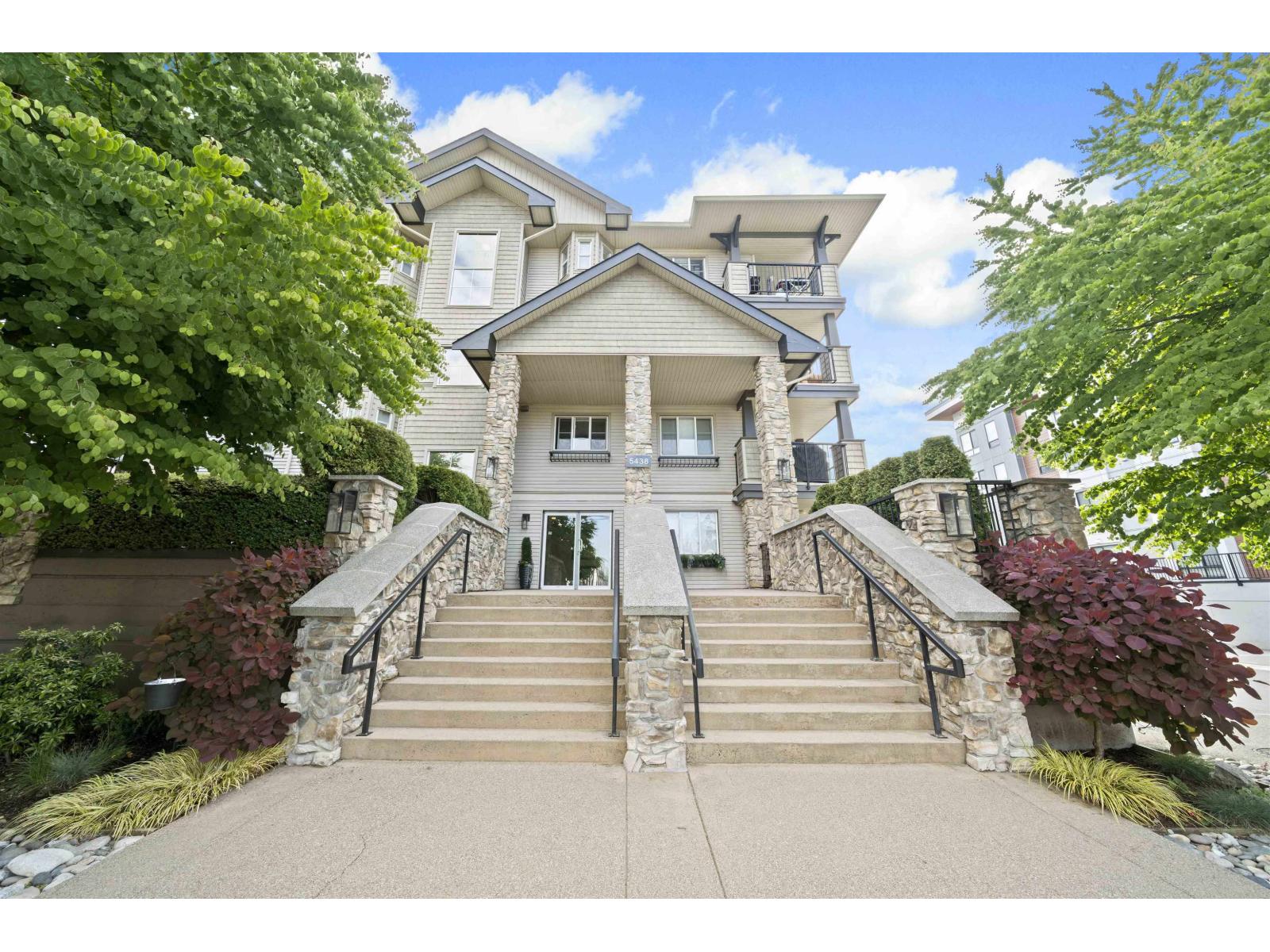 210 5438 198 STREET, langley, British Columbia