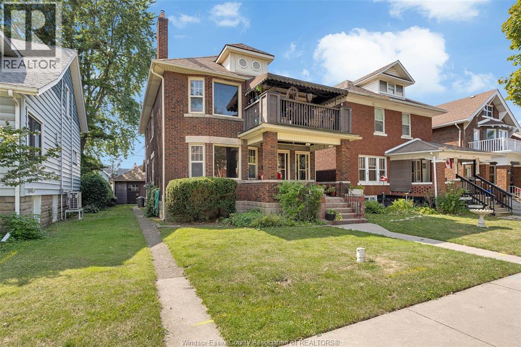 245-247 Mcewan, Windsor, Ontario  N9B 2E3 - Photo 2 - 25022825