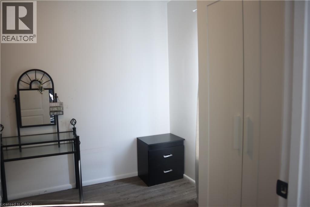6525 Oneil Street, Niagara Falls, Ontario  L2J 1M7 - Photo 17 - 40767727