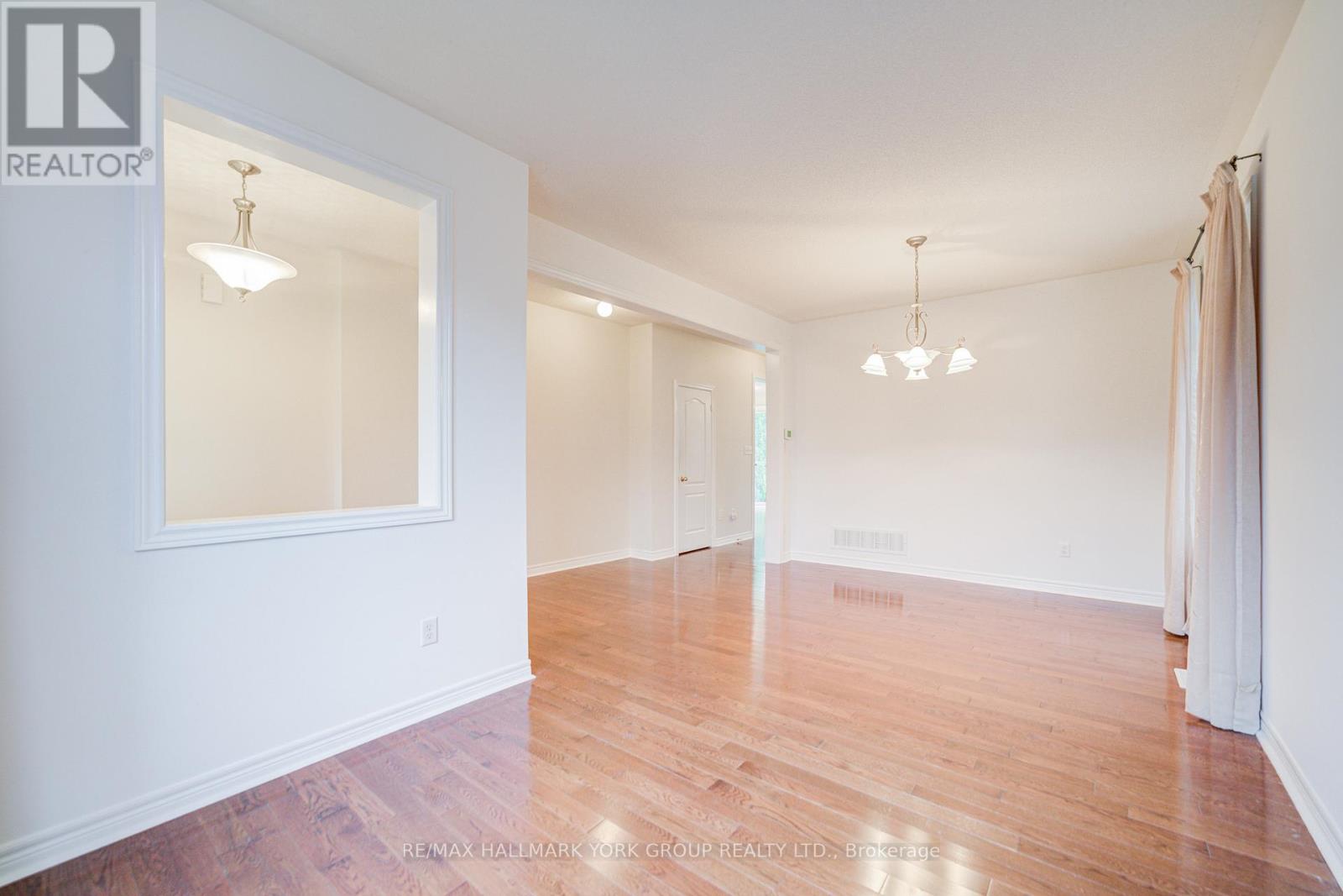 123 Oakborough Drive, Markham, Ontario  L6B 0G3 - Photo 12 - N12392452