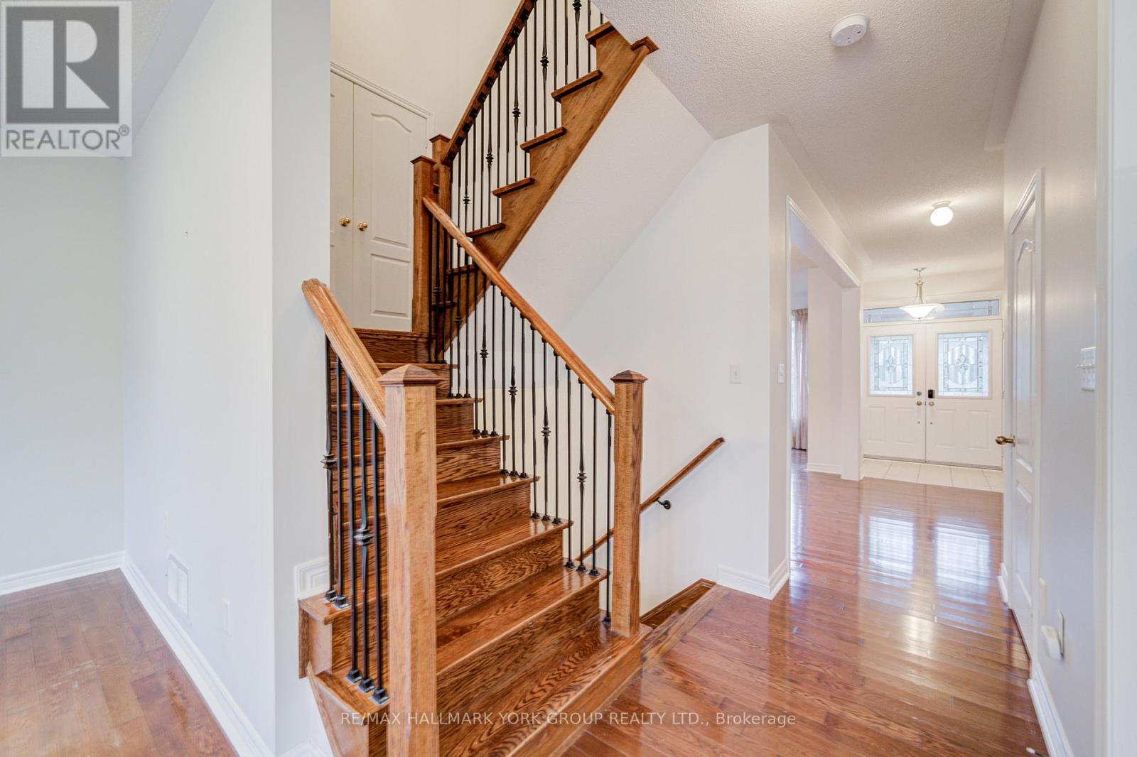 123 Oakborough Drive, Markham, Ontario  L6B 0G3 - Photo 13 - N12392452