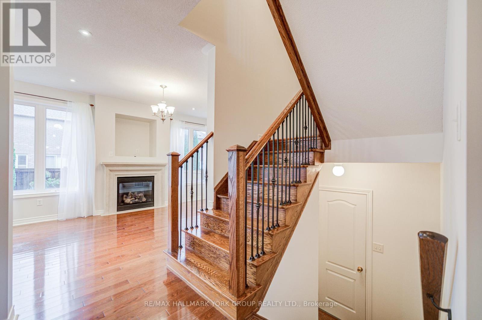 123 Oakborough Drive, Markham, Ontario  L6B 0G3 - Photo 14 - N12392452