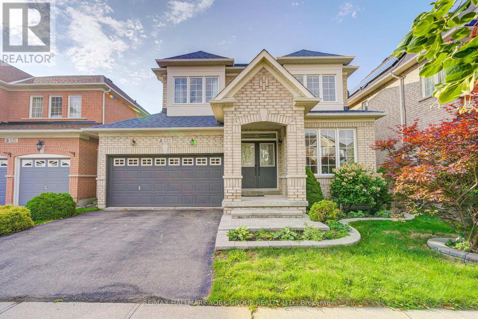 123 Oakborough Drive, Markham, Ontario  L6B 0G3 - Photo 3 - N12392452