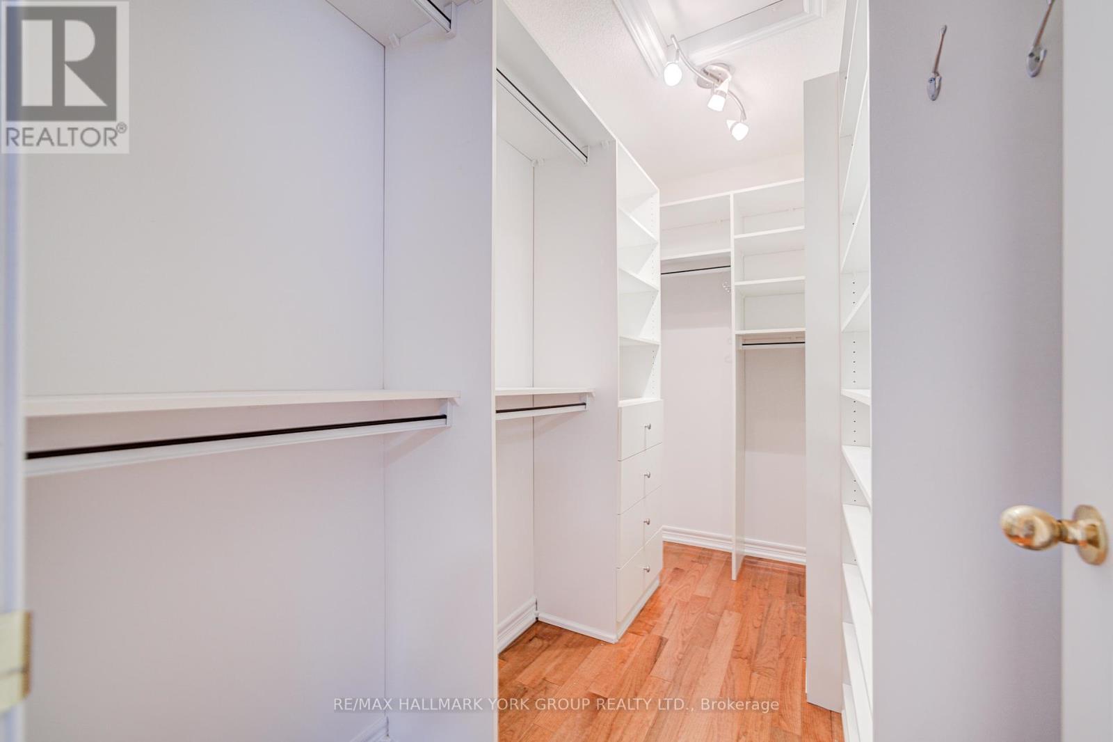 123 Oakborough Drive, Markham, Ontario  L6B 0G3 - Photo 40 - N12392452