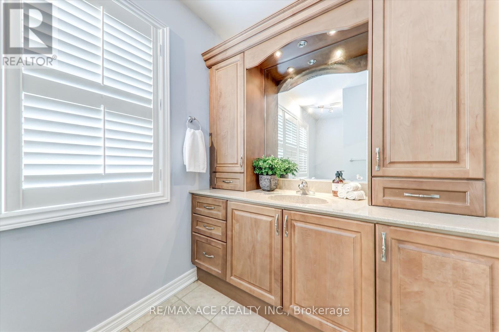 138 Riverwalk Drive, Markham, Ontario  L6B 0E2 - Photo 31 - N12392459