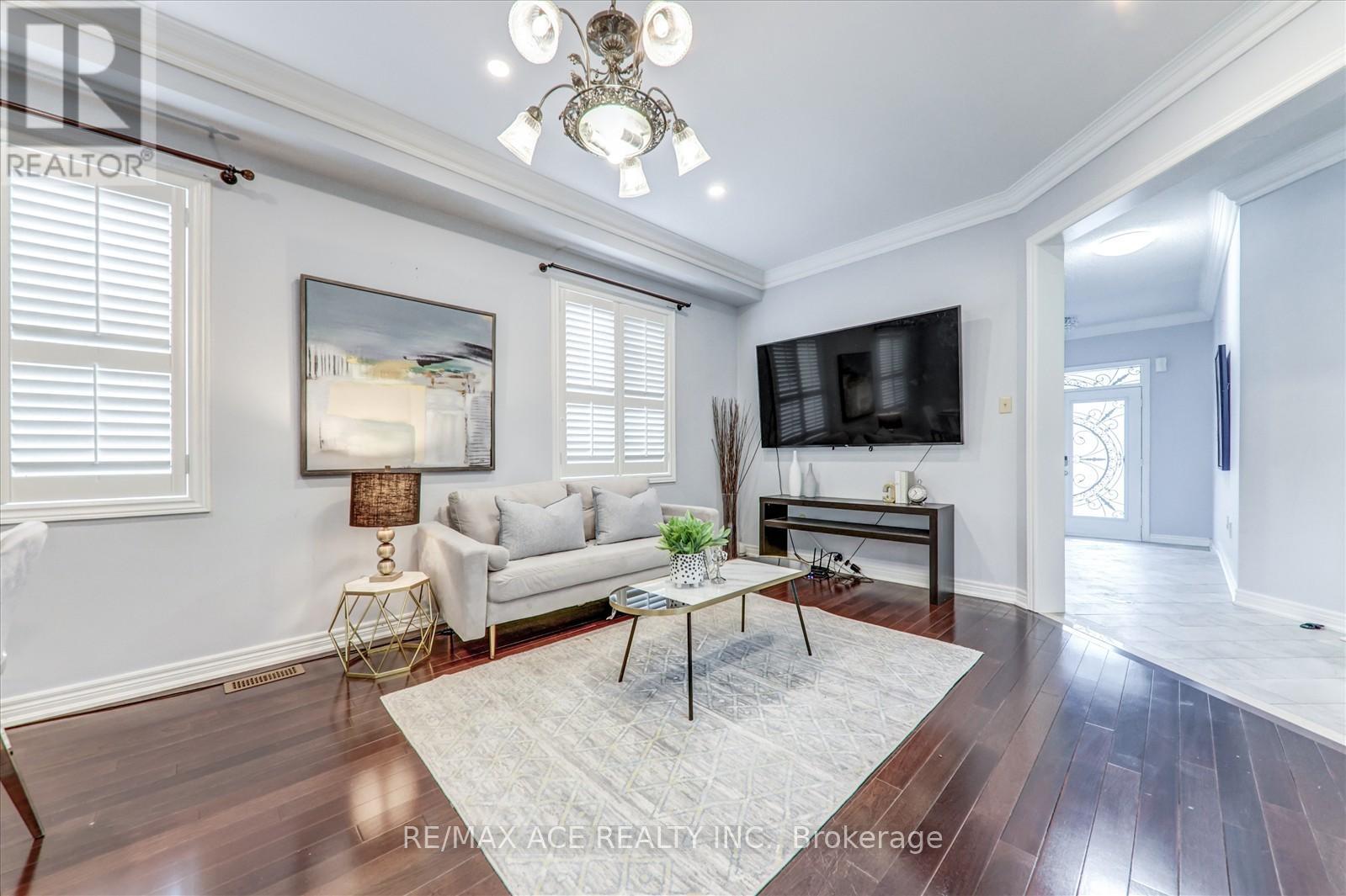 138 Riverwalk Drive, Markham, Ontario  L6B 0E2 - Photo 8 - N12392459
