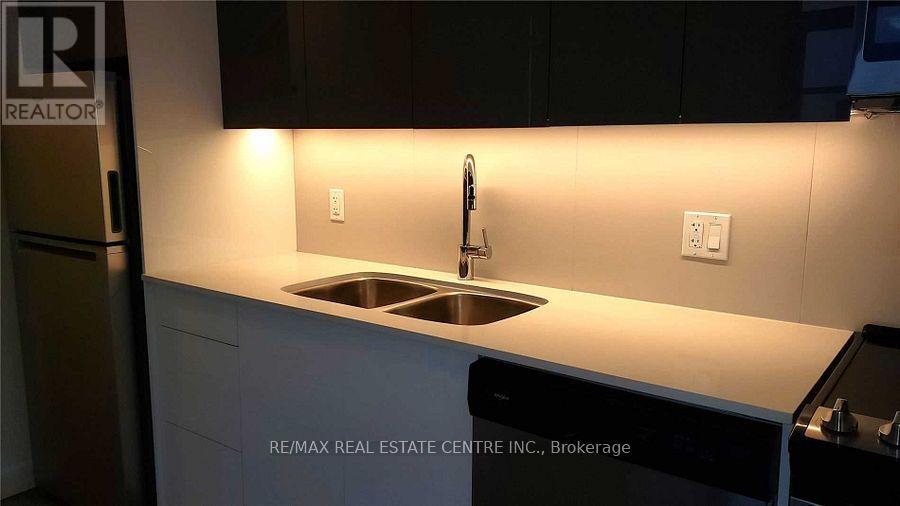 1809 - 60 Frederick Street, Kitchener, Ontario  N2H 2L7 - Photo 21 - X12344079