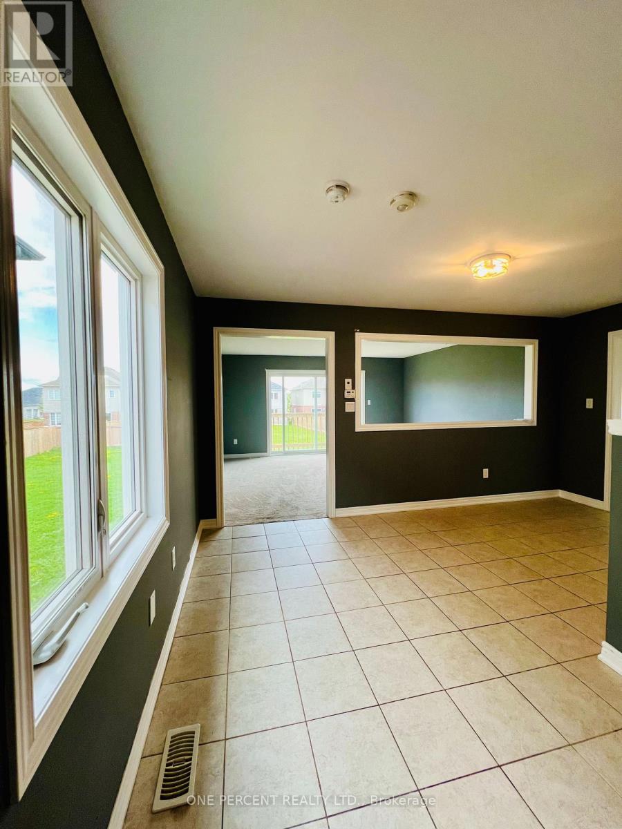 415 Krotz Street W, North Perth, Ontario  N4W 0H8 - Photo 7 - X12390405