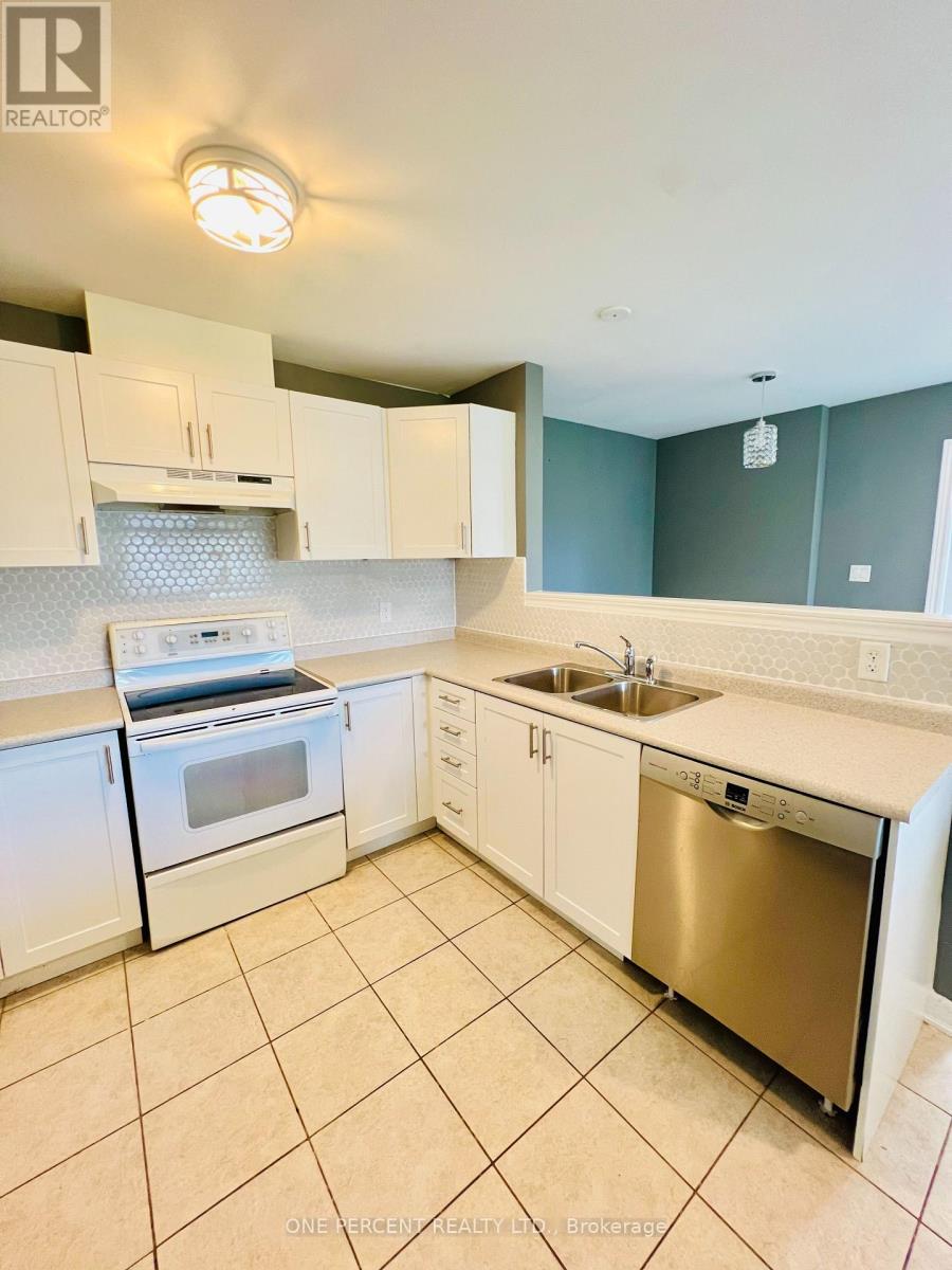 415 Krotz Street W, North Perth, Ontario  N4W 0H8 - Photo 8 - X12390405