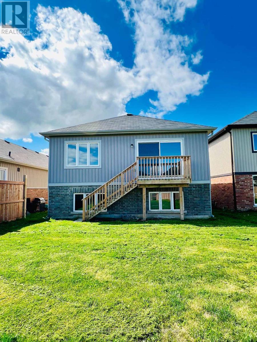415 Krotz Street W, North Perth, Ontario  N4W 0H8 - Photo 21 - X12390405