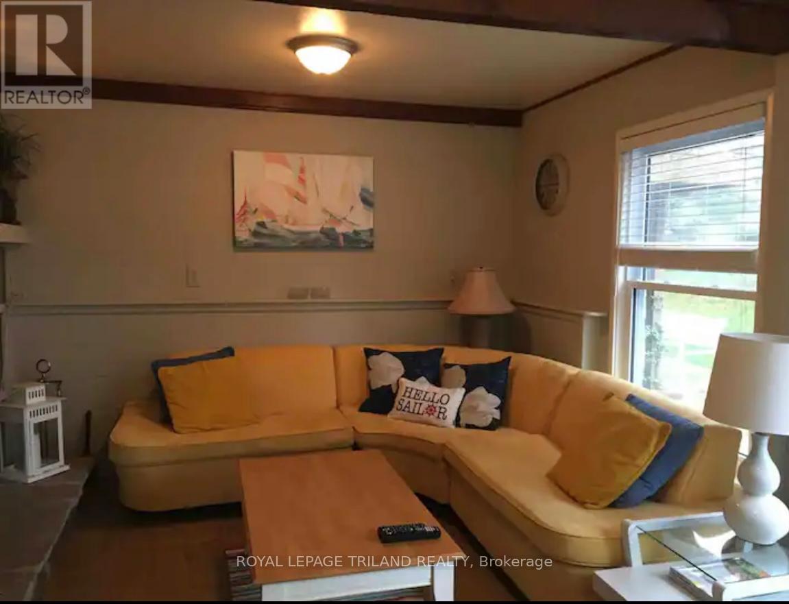 6329 William Street, Lambton Shores, Ontario  N0N 1J2 - Photo 11 - X12392536