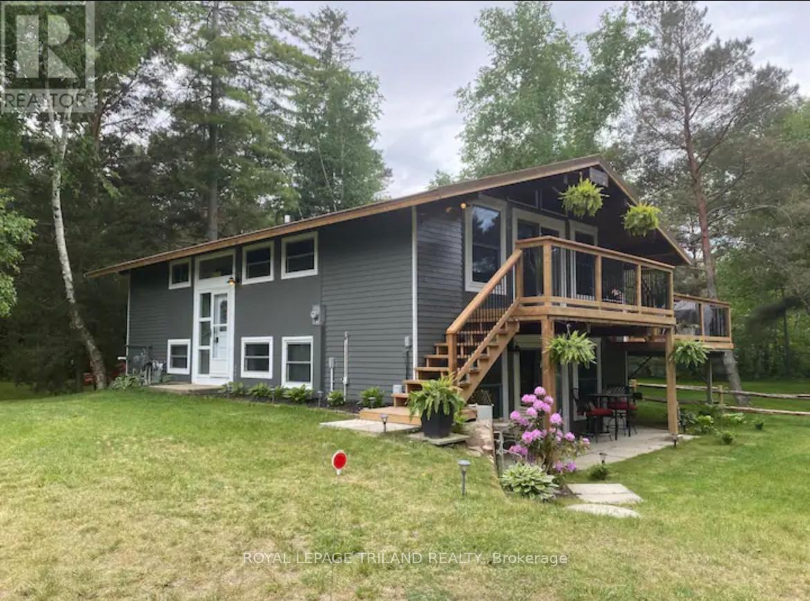 6329 William Street, Lambton Shores, Ontario  N0N 1J2 - Photo 2 - X12392536