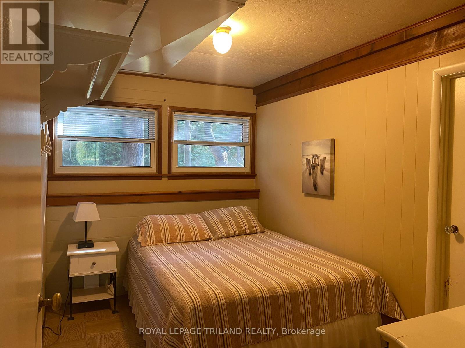 6329 William Street, Lambton Shores, Ontario  N0N 1J2 - Photo 24 - X12392536
