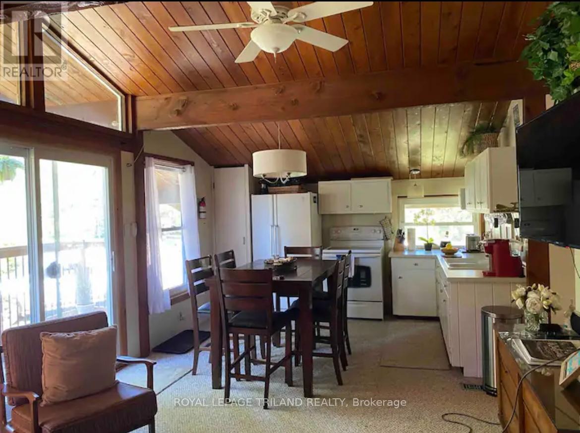 6329 William Street, Lambton Shores, Ontario  N0N 1J2 - Photo 8 - X12392536