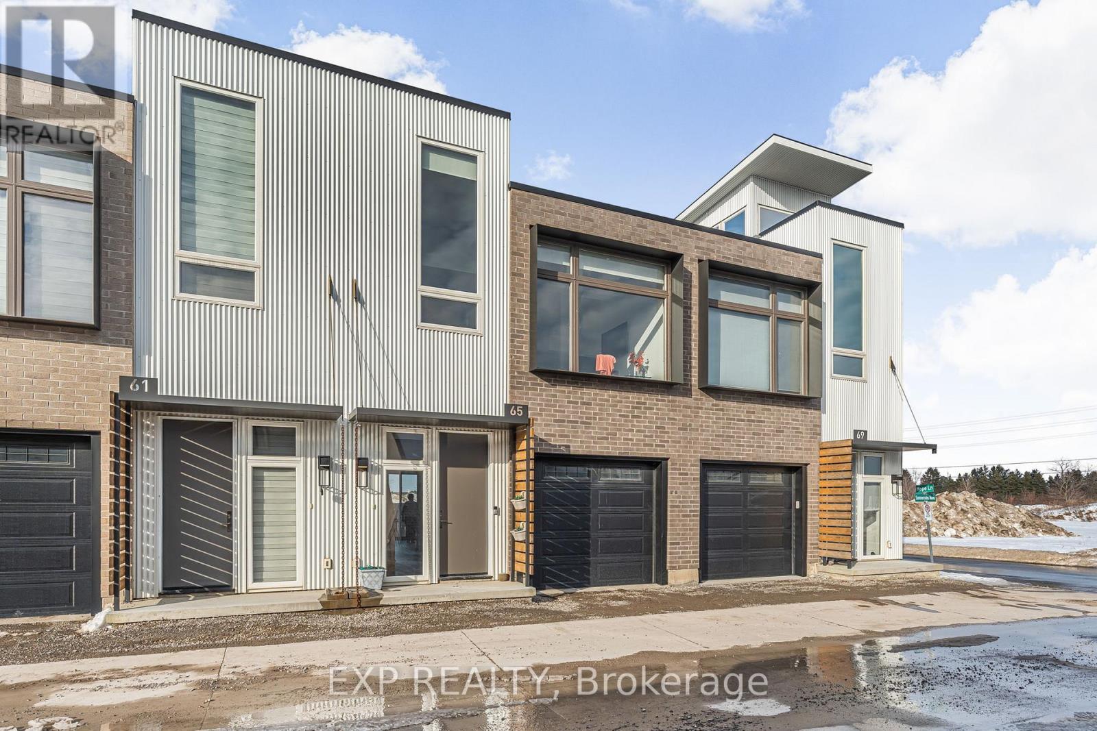 30 - 65 Summersides Mews, Pelham (Fonthill), Ontario  L0S 1E6 - Photo 1 - X12392572