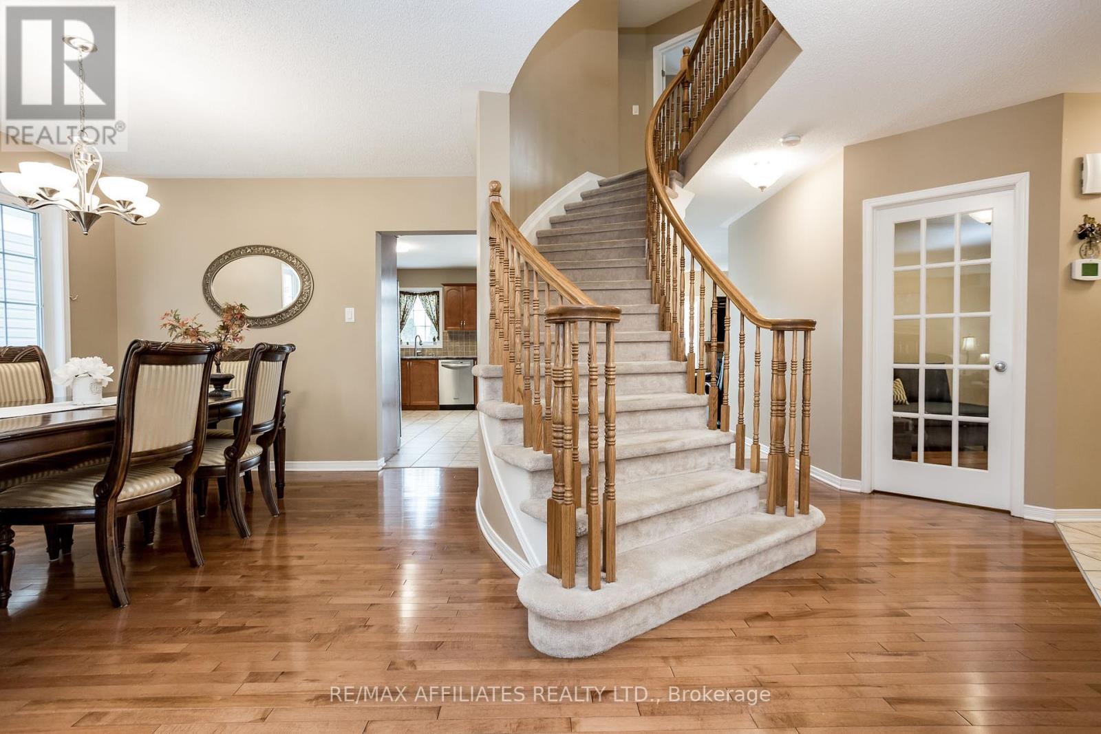 232 Hidden Meadow Avenue, Ottawa, Ontario  K1T 0C1 - Photo 8 - X12392550
