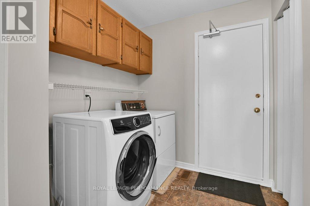 14 Trusty Bay, Ottawa, Ontario  K1V 0A3 - Photo 14 - X12392562